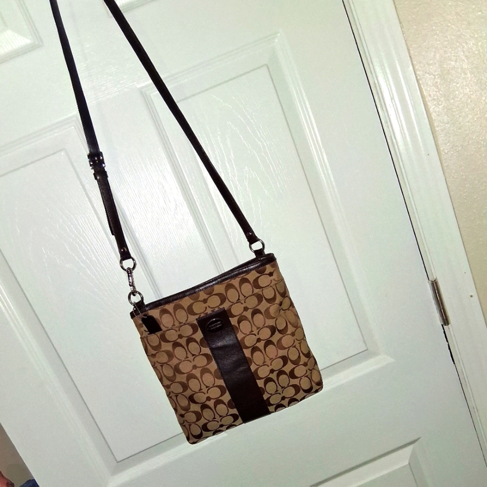 SOLD** Coach Brown Crossbody Bag with Signature Monogram EUC Smoke Free Home - Picture 2 of 7
